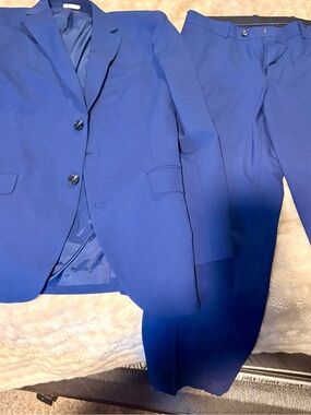 Men's Slim-Fit Blue Two-Piece Suit Jacket & Trousers- 30W x 30L. Only worn 1x